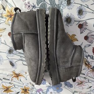 UGG Classic Ultra Mini Boots Women's Grey Booties Size 8